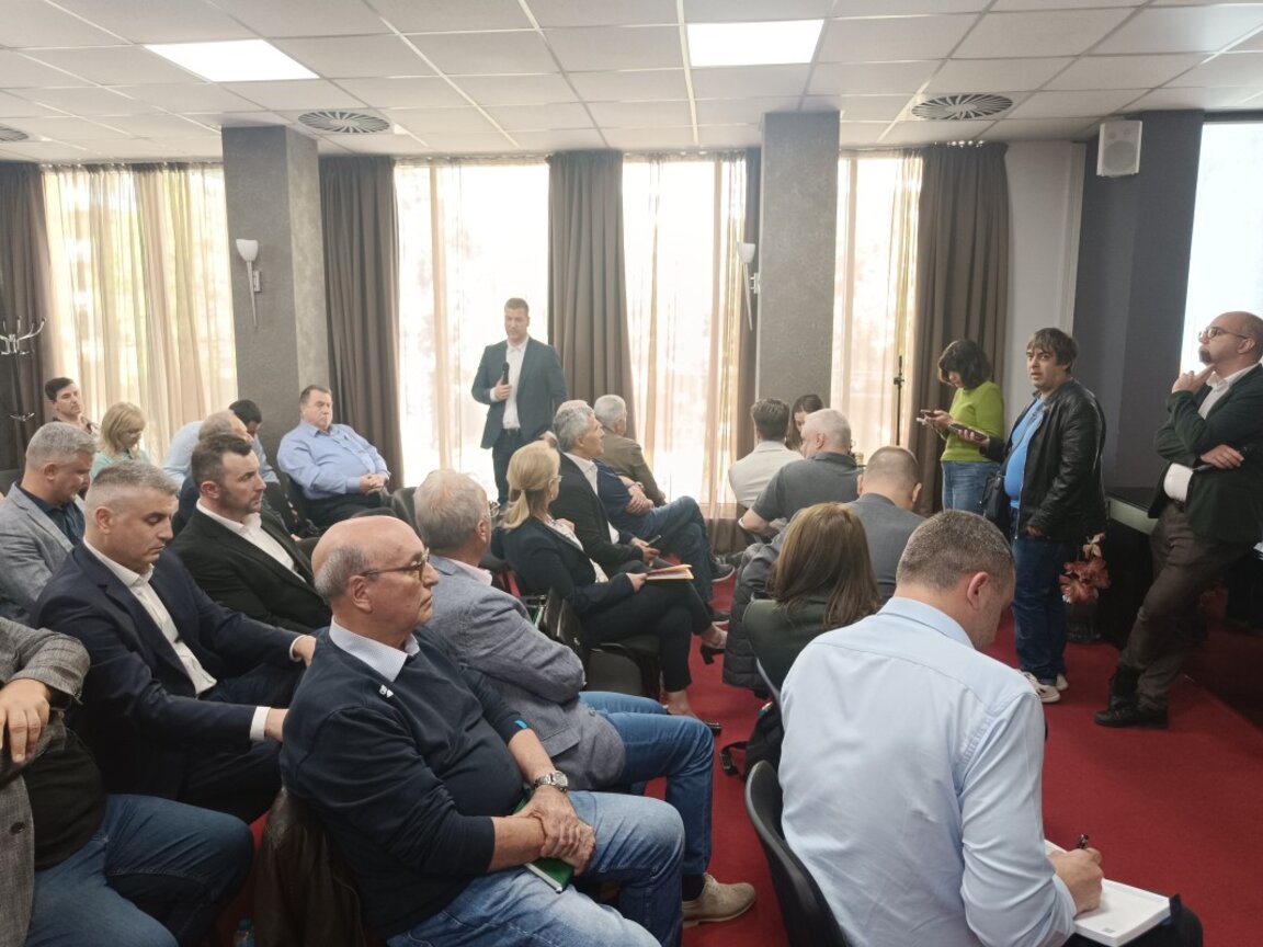 Спорове белязаха дебата за бъдещето на летищните територии в Стара Загора