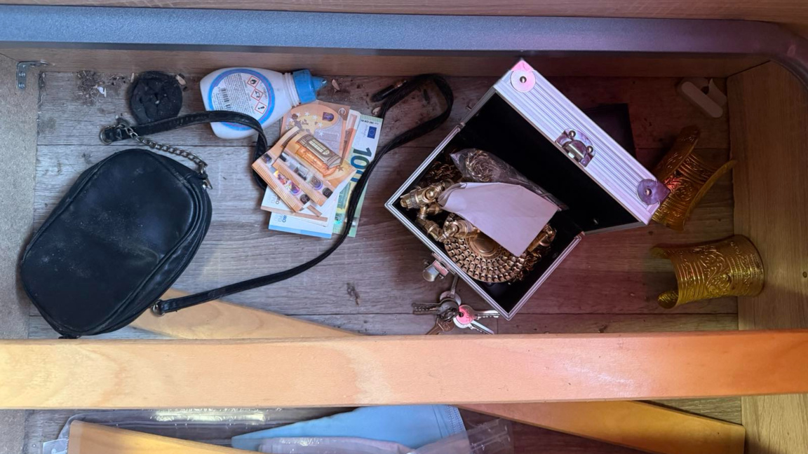 Двама души са задържани при акция срещу купения вот в Монтанско 