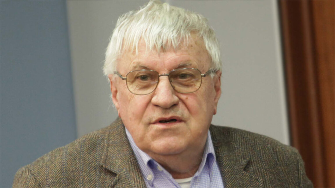 Президентът поздрави проф. Андрей Пантев за 85-ата му годишнина