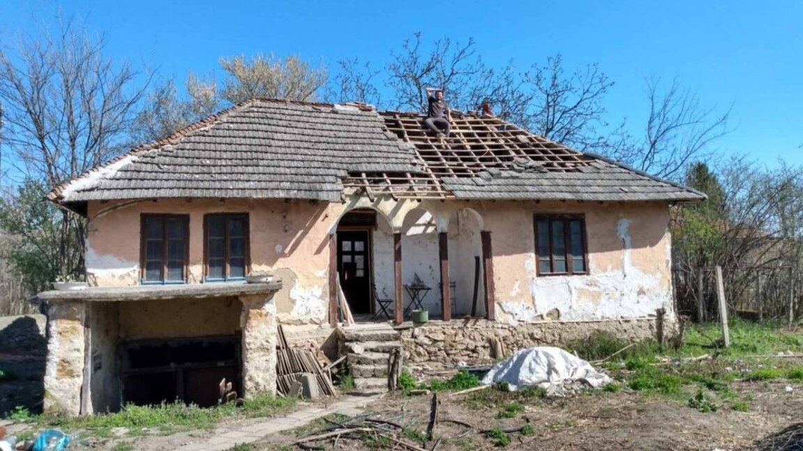 Der Architekt Rumen Dschagarow restaurierte ein altes Haus und kehrte aus Protest gegen die demografische Krise ins Dorf zurück