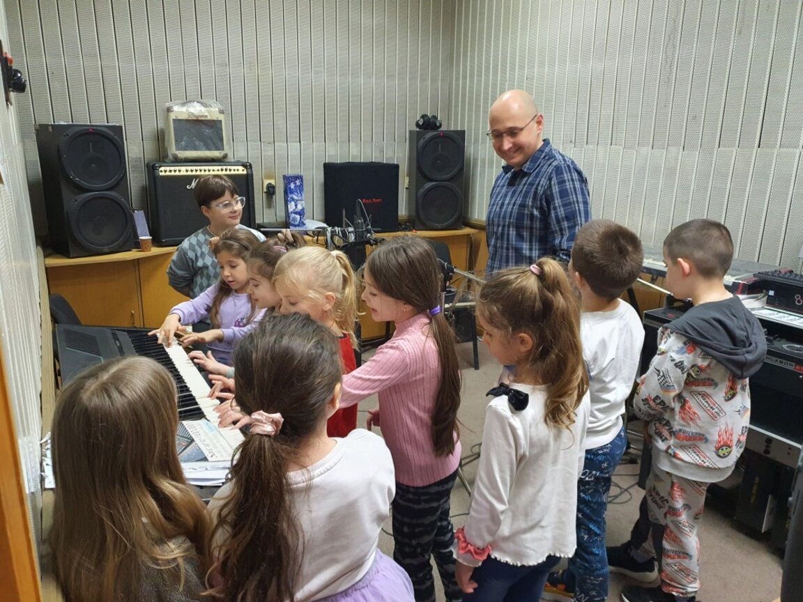 Вокална група "Светлина"