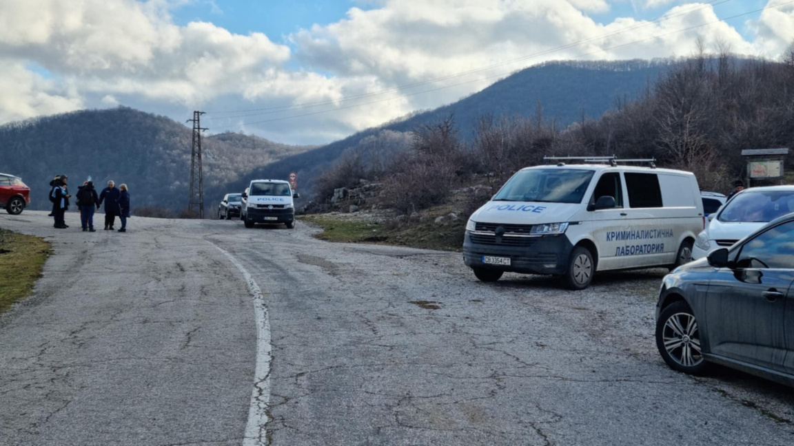 Две убийства и едно самоубийство са станали в кемпера на Околчица