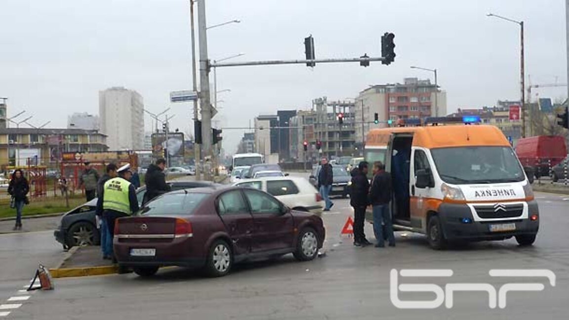 В София са регистрирани 26 леки ПТП и едно тежко през последните 24 часа