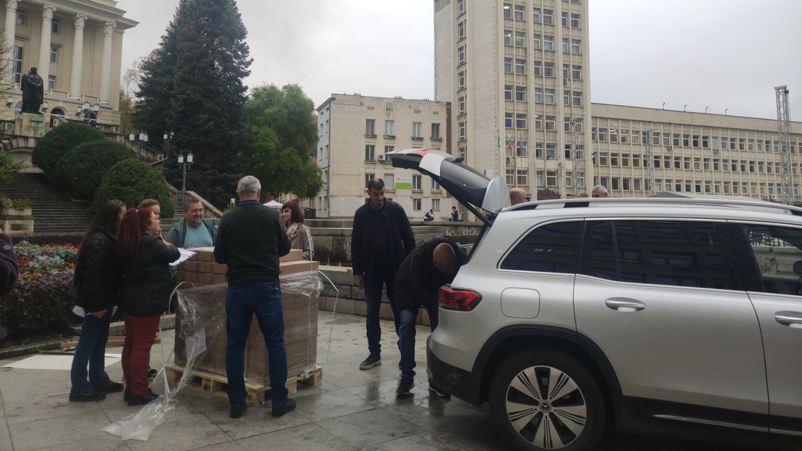 В Габрово пристигнаха бюлетините за втория тур на президентските избори