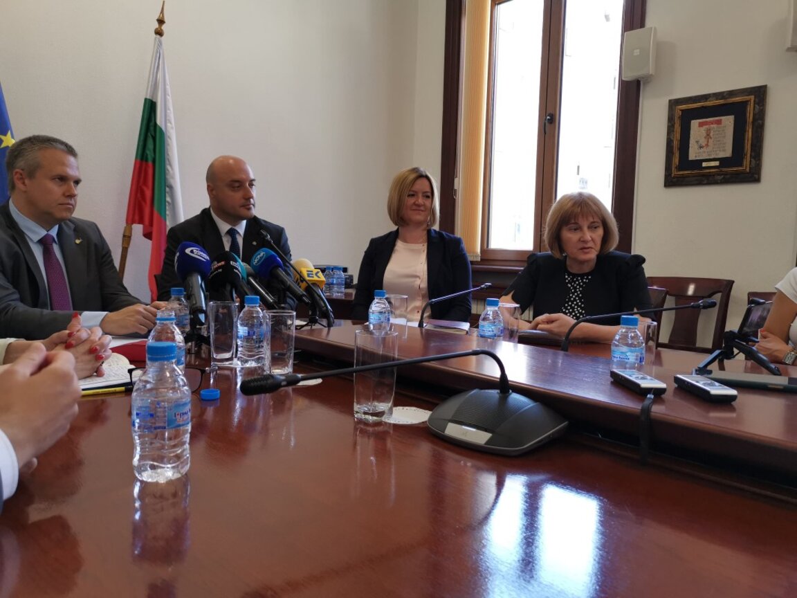 Правосъдният министър предлага законодателна промяна за насилието по време на интимна връзка