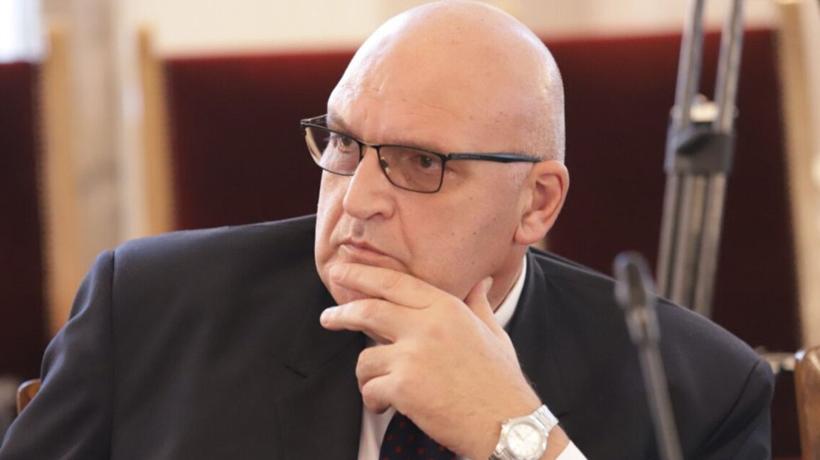 Настоящият бюджет за здраве просто облича в законова рамка досегашните разходи