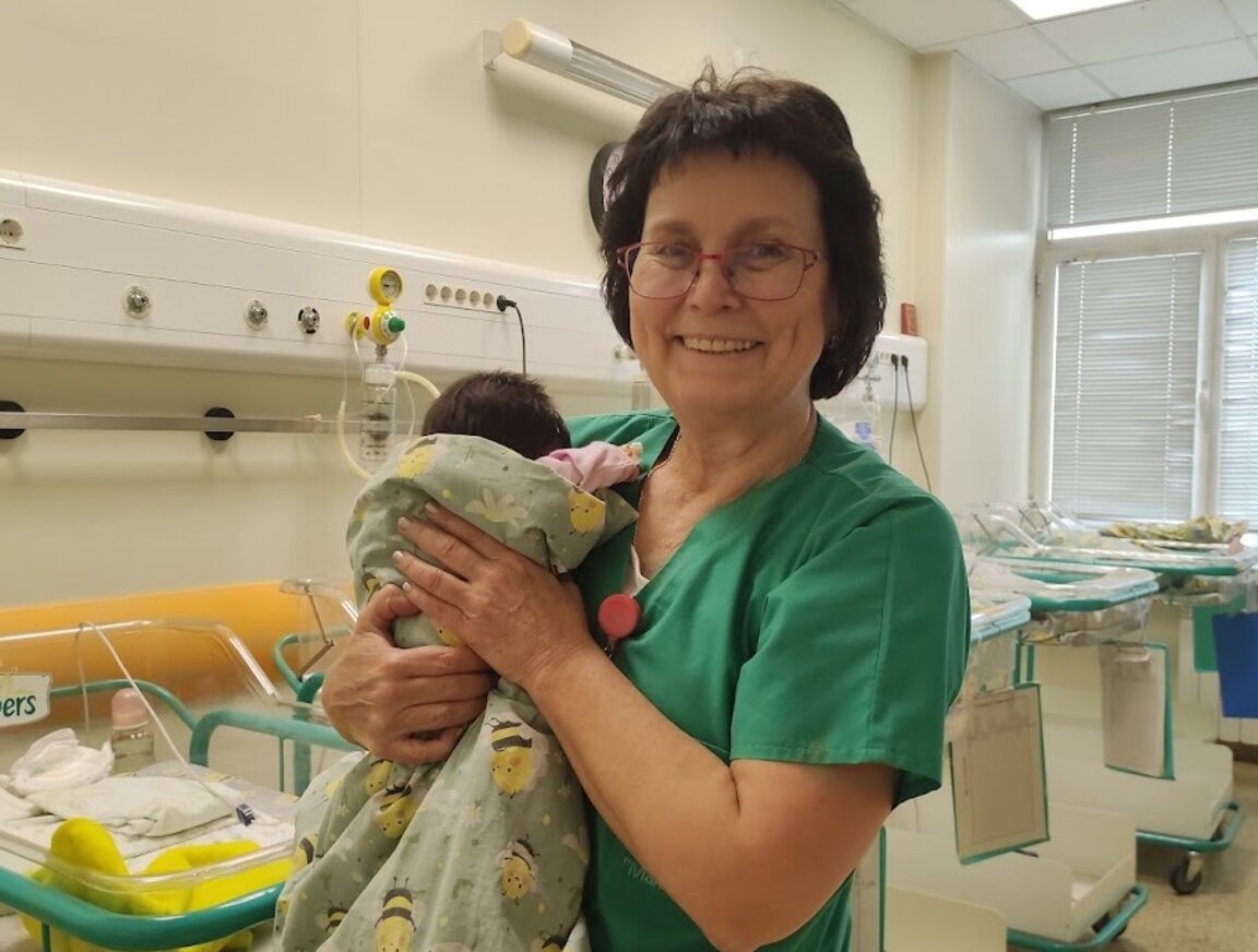 Неонатологията в столичната болница "Майчин дом" с два нови монитора от "Българската Коледа"