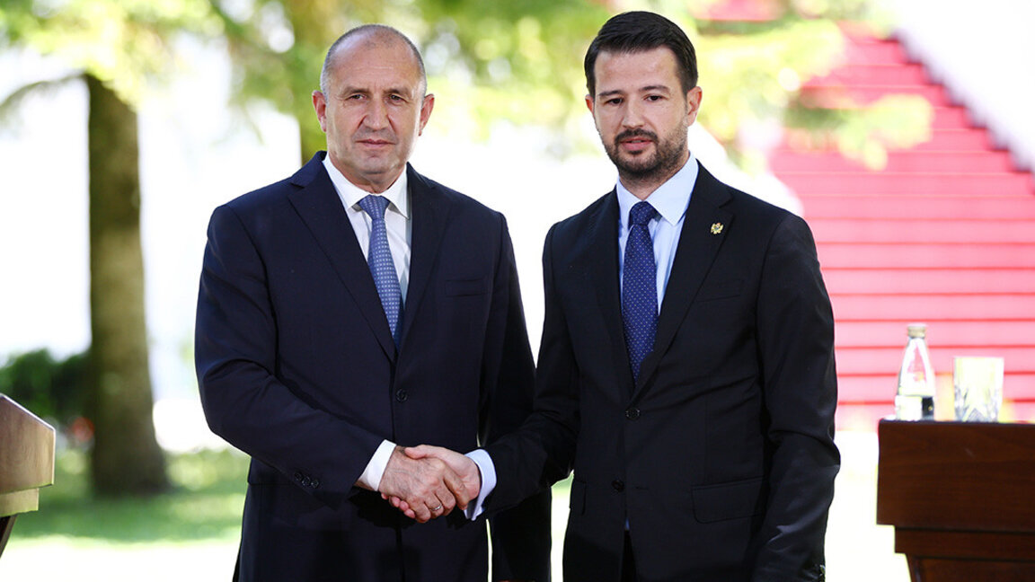 Presidentët Rumen Radev (majtas) dhe Jakov Milatoviq