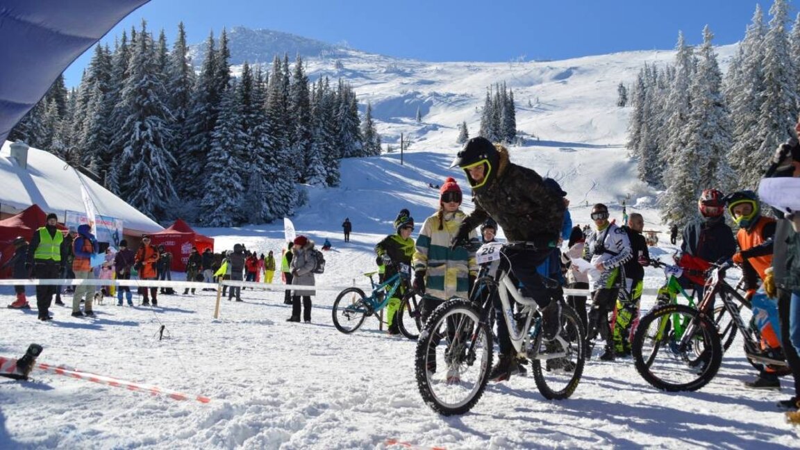La montagne Vitocha marque la Journée mondiale de la neige...