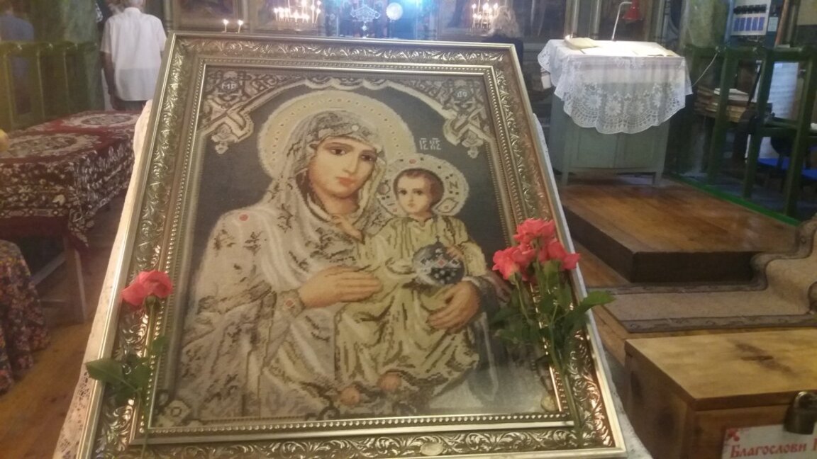 В град Шипка празнуват Голяма Богородица със света литургия и празничен концерт