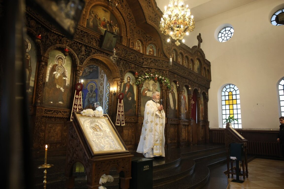 Молебен за здравето на патриарх Неофит в храмовете в цялата страна