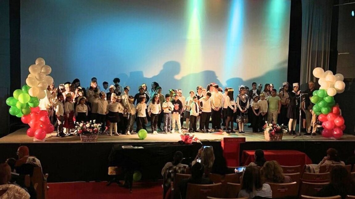 Καθημερινές και γιορτές στο σχολείο «Άγιοι Κύριλλος και Μεθόδιος» ενώνουν τους Βουλγάρους στην Αθήνα