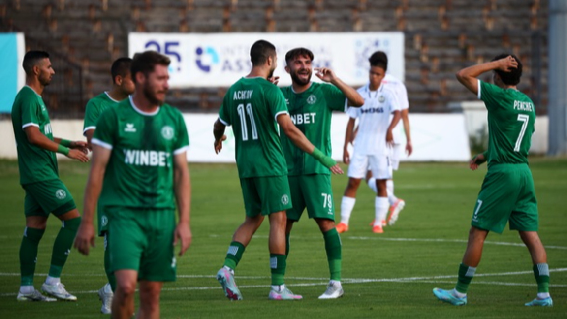 Ботев (Враца) победи Славия с 5:2 в контрола