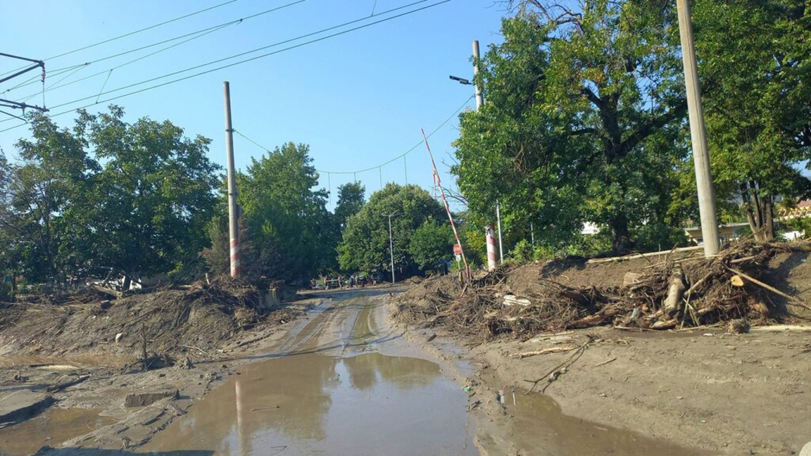 В част от община Струмяни токът е възстановен, вода още няма