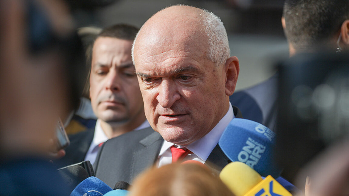 Le gouvernement intérimaire ne demandera pas l'annulation des législatives du 27 octobre...
