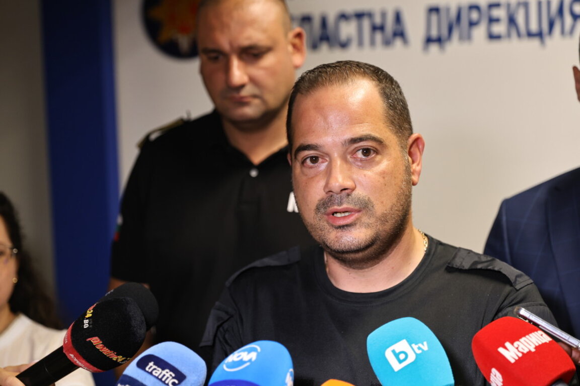 Вътрешният министър Калин Стоянов дава брифинг в сградата на ОД на МВР в Пловдив - 13 август 2024 г.