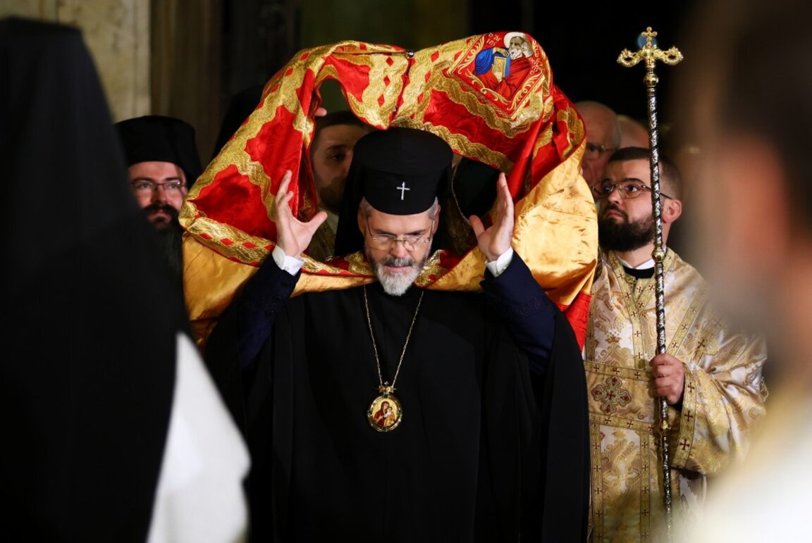 Ortodokslar Noel- Rojdestvo Hristovo  /Hz. İsa’nın Kutsal Doğuş/ gününü kutluyor
