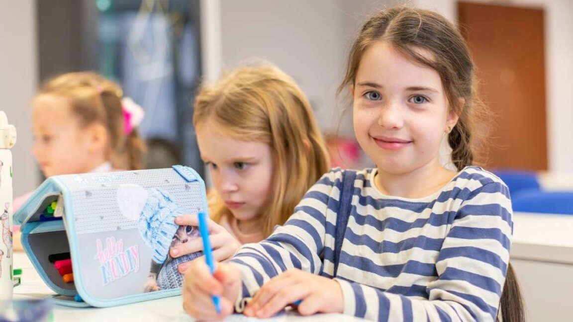 Communicating with parents a problem for adolescents in Bulgaria: Report