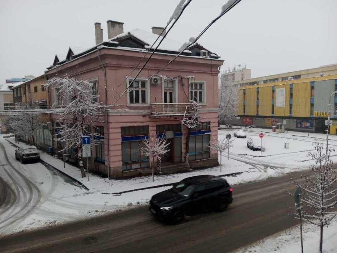 Периодично се ограничава движението на тежки камиони в района на граничния пункт "Гюешево" - "Деве баир"