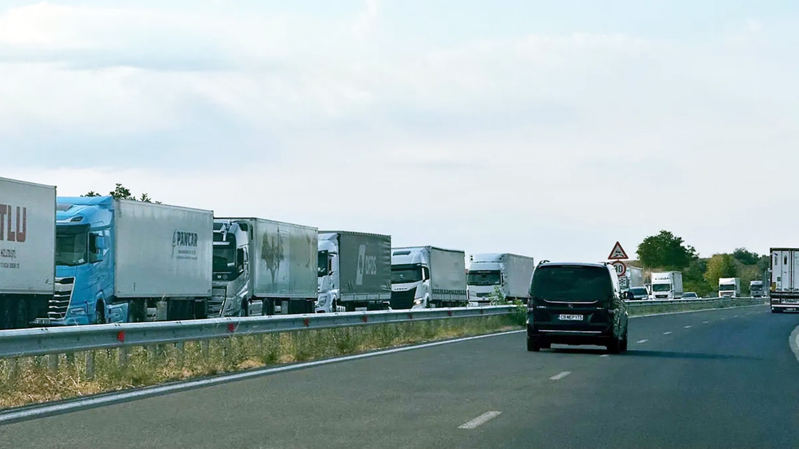 Traficul camioanelor către Turcia este aglomerat