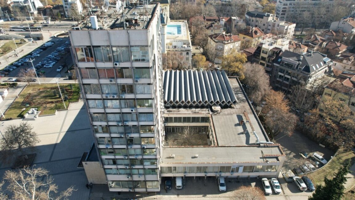Търси се изпълнител за саниране на бившия "Партиен дом" в Пловдив