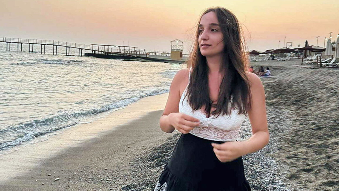 Cindy Nikolofski - o albaneză cu rădăcini bulgare din Sofia