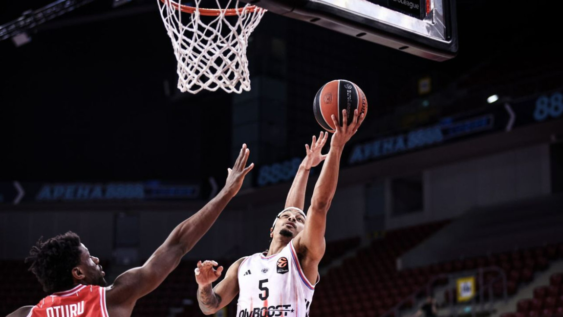 Hapoel Tel Aviv defeats Paris Basketball in a EuroLeague game in Sofia
