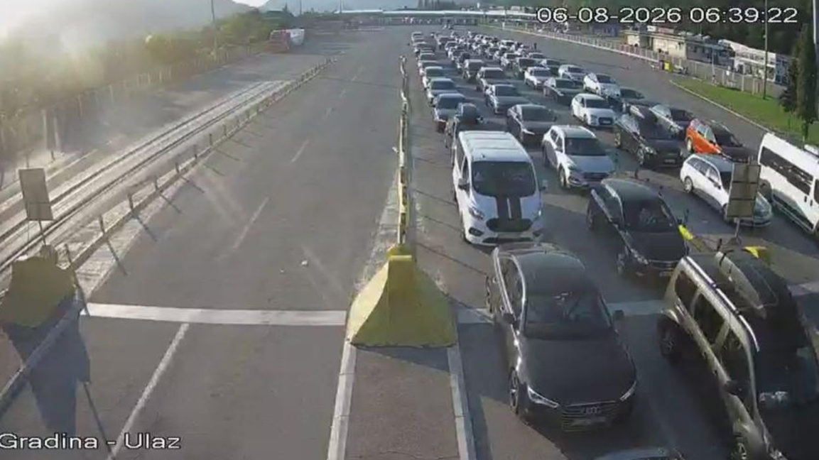 Intense traffic of cars at Kalotina border crossing