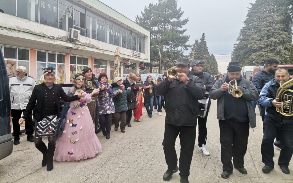 В Бърдарски геран започна подготовката за фестивала "Фършанги"