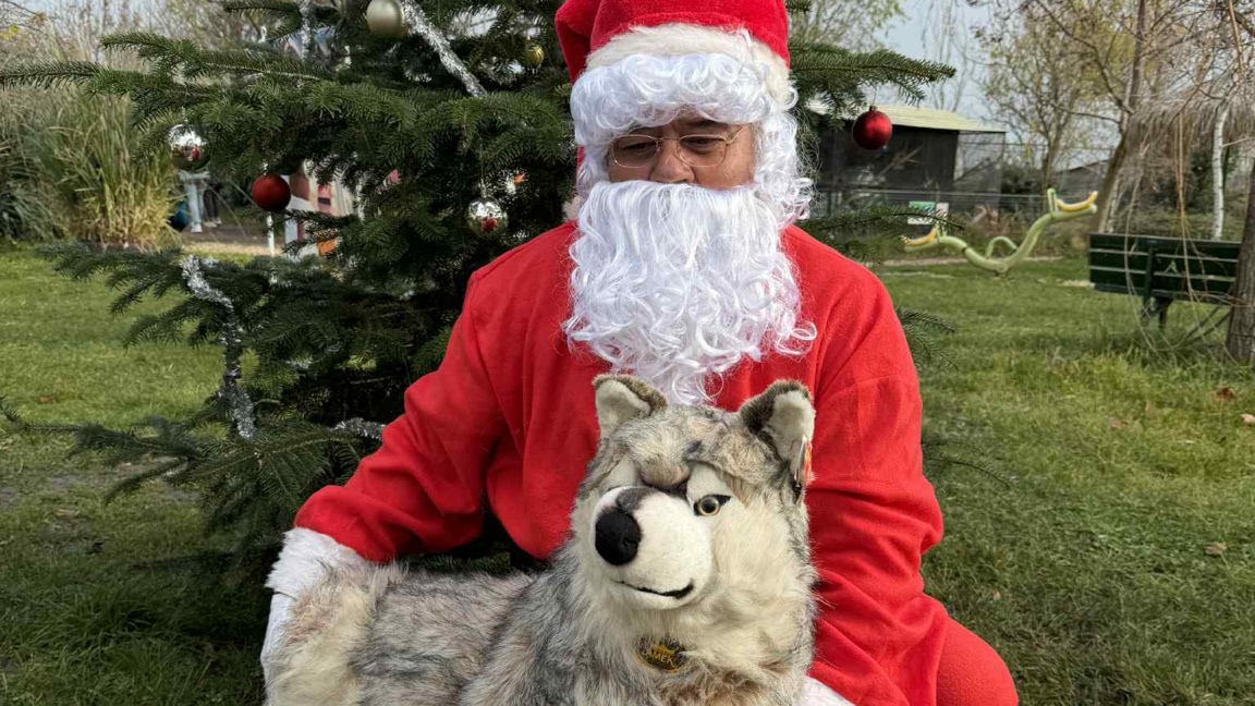 Noel Dede, Burgas Hayvanat Bahçesi'ni ziyaret etti