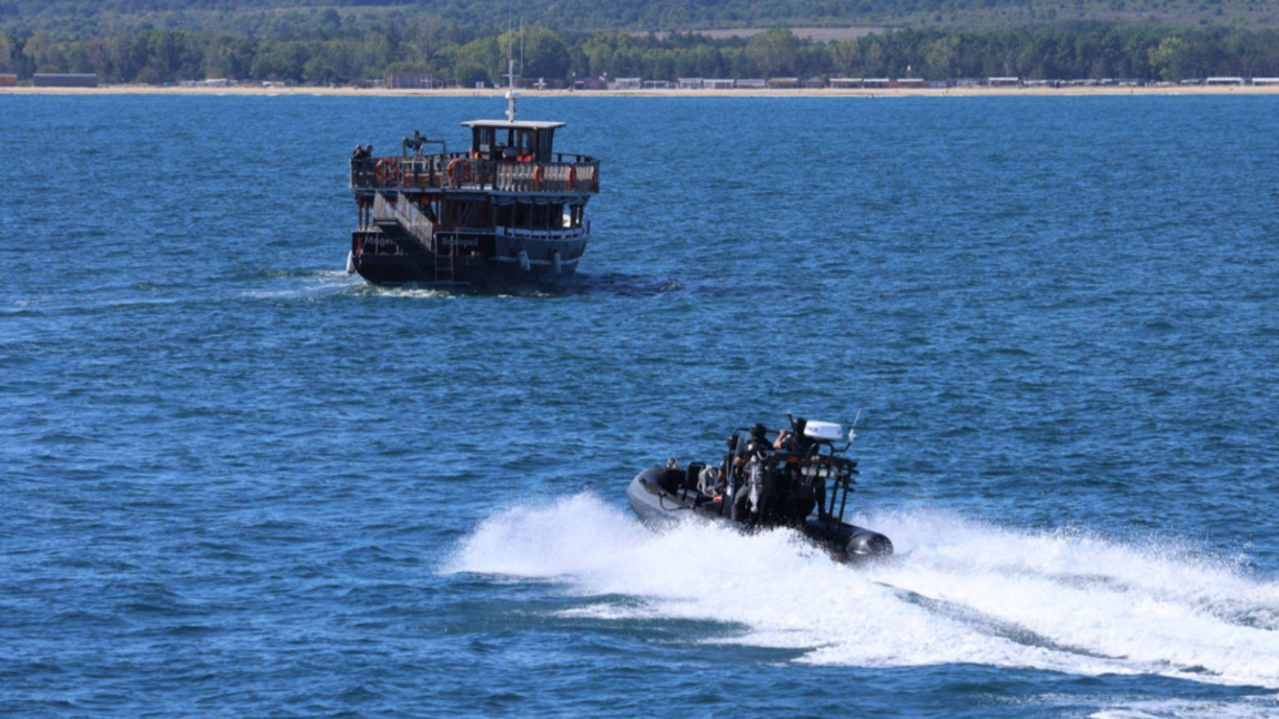 Fishing vessel that disappeared from radar near Sozopol is being searched for