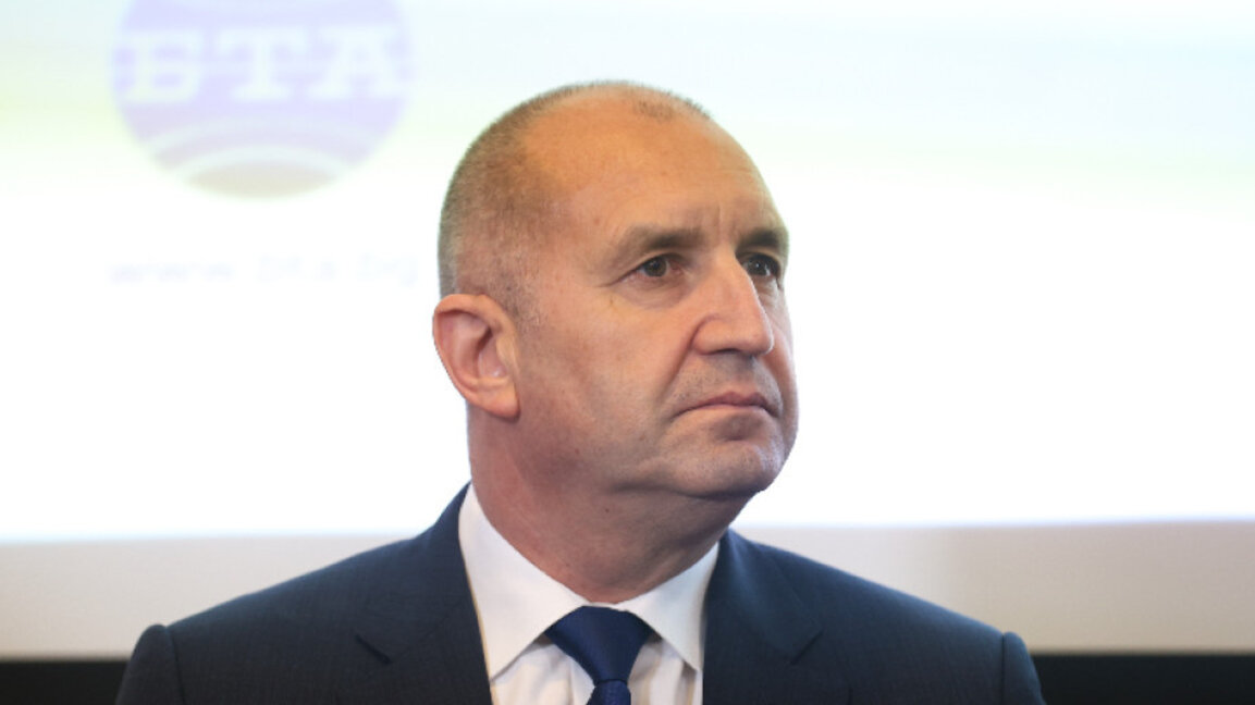 Румен Радев предупреди за риск от обедняване след влизане в еврозоната