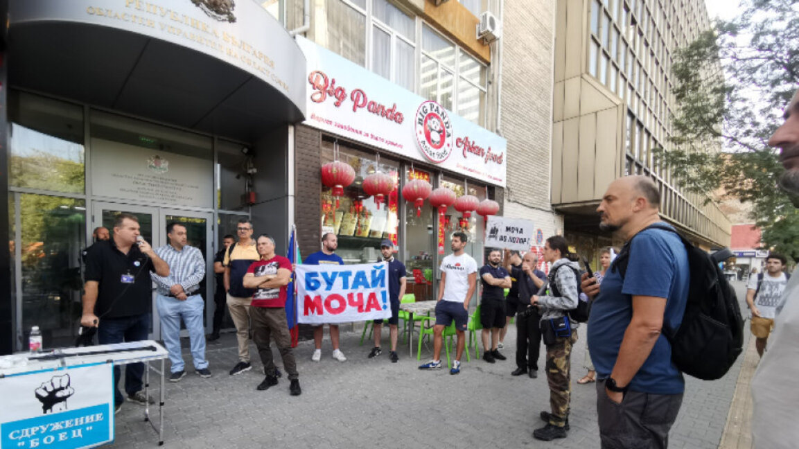 Teile des Denkmals der Sowjetarmee in Sofia sollen unverzüglich entfernt werden