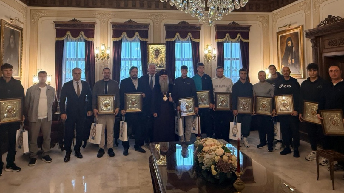 Пловдивският митрополит се срещна с отбора ни за Купа „Дейвис“