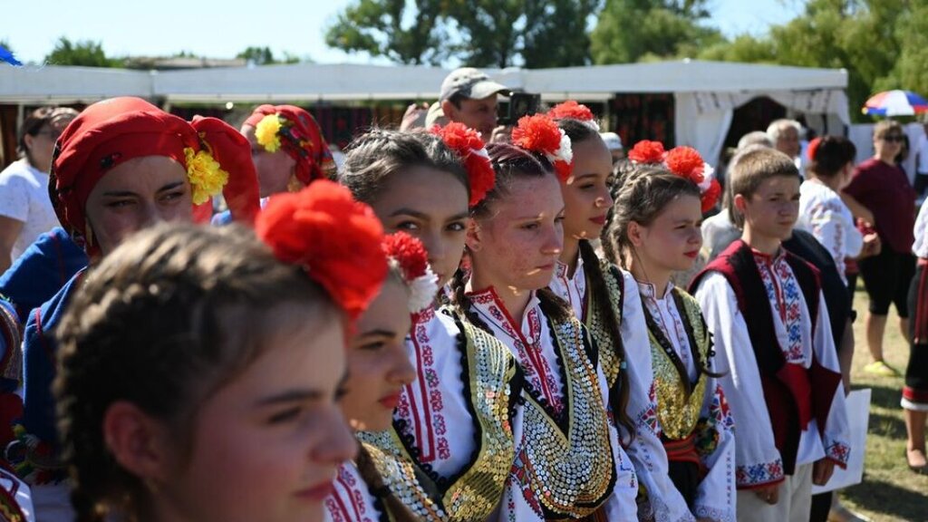 Българският бит на фестивала "Корени и клони под върбите" в Молдова