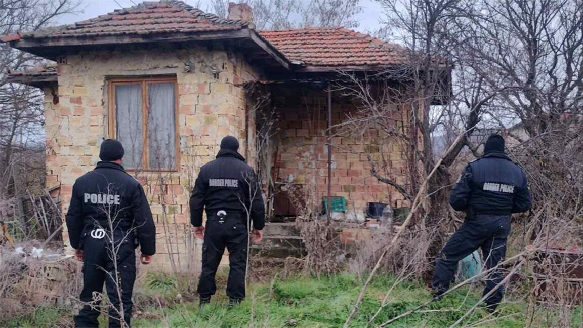 10 человек задержаны в ходе масштабной операции по борьбе с торговлей мигрантами