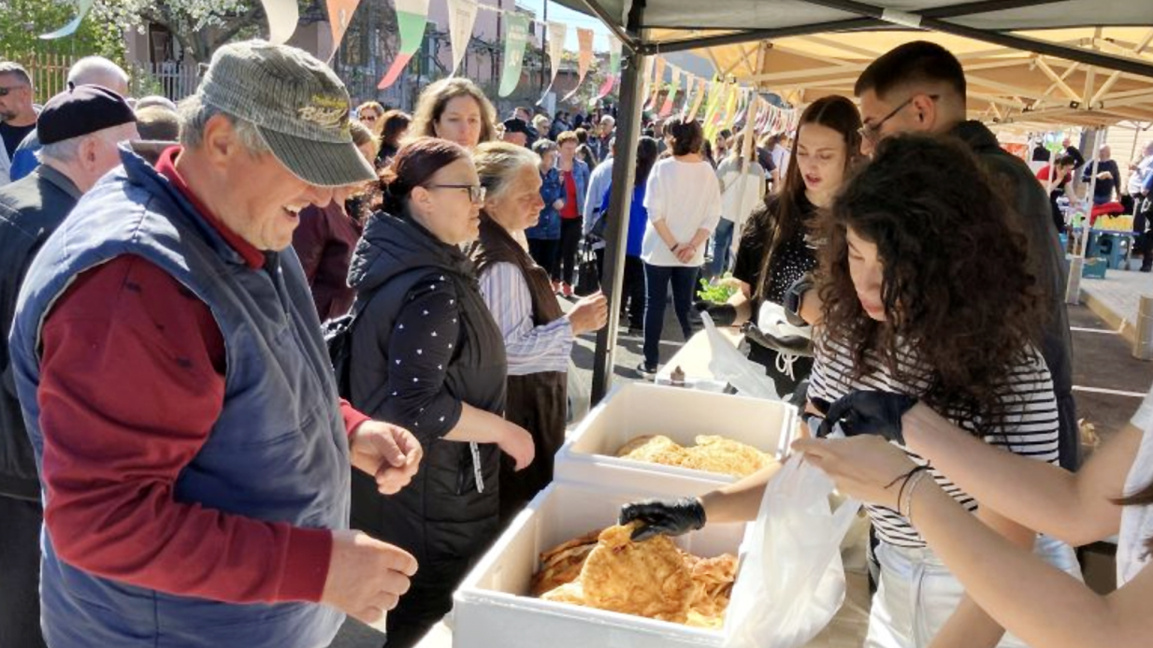 Momchilgrad welcomes the Muslim holiday of Arife with over 2,000 mekitsi