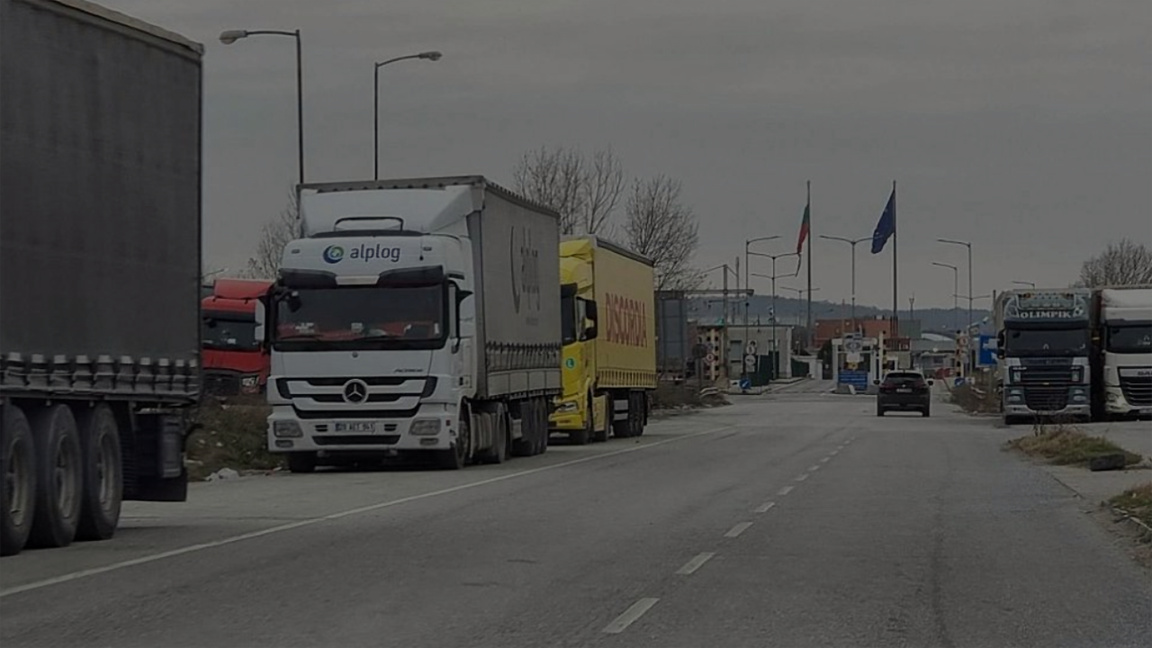 Саобраћај на граничним прелазима уобичајен, појачан за теретна возила ка Турској