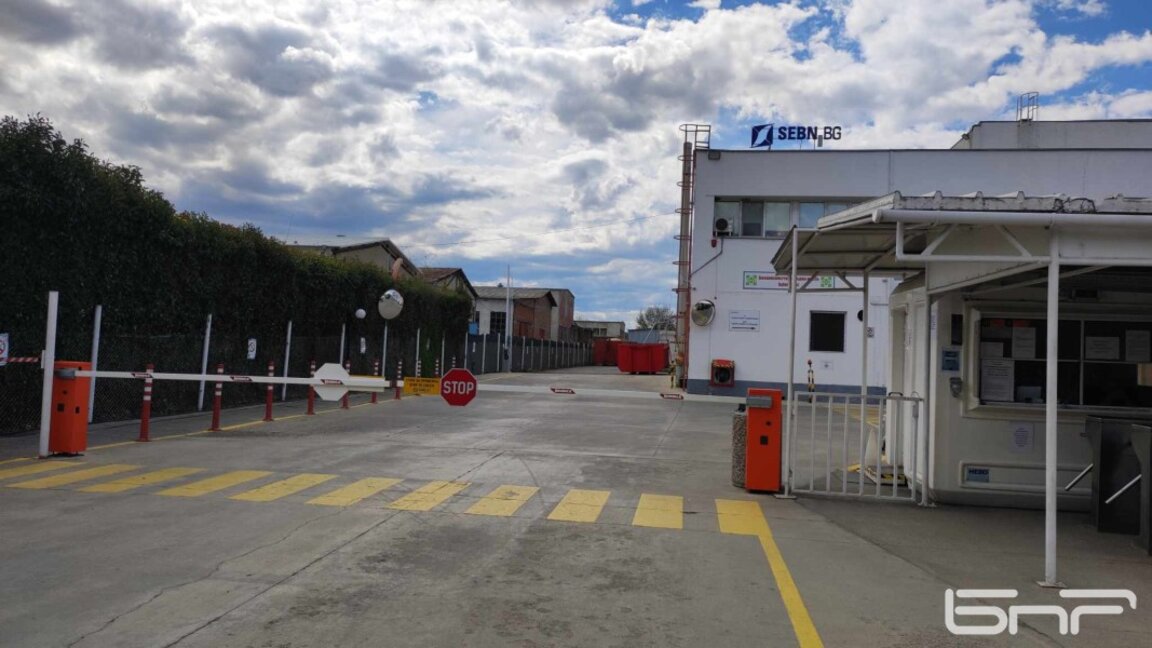 Циановодород изтича от канализацията в Карнобат (ОБНОВЕНА)