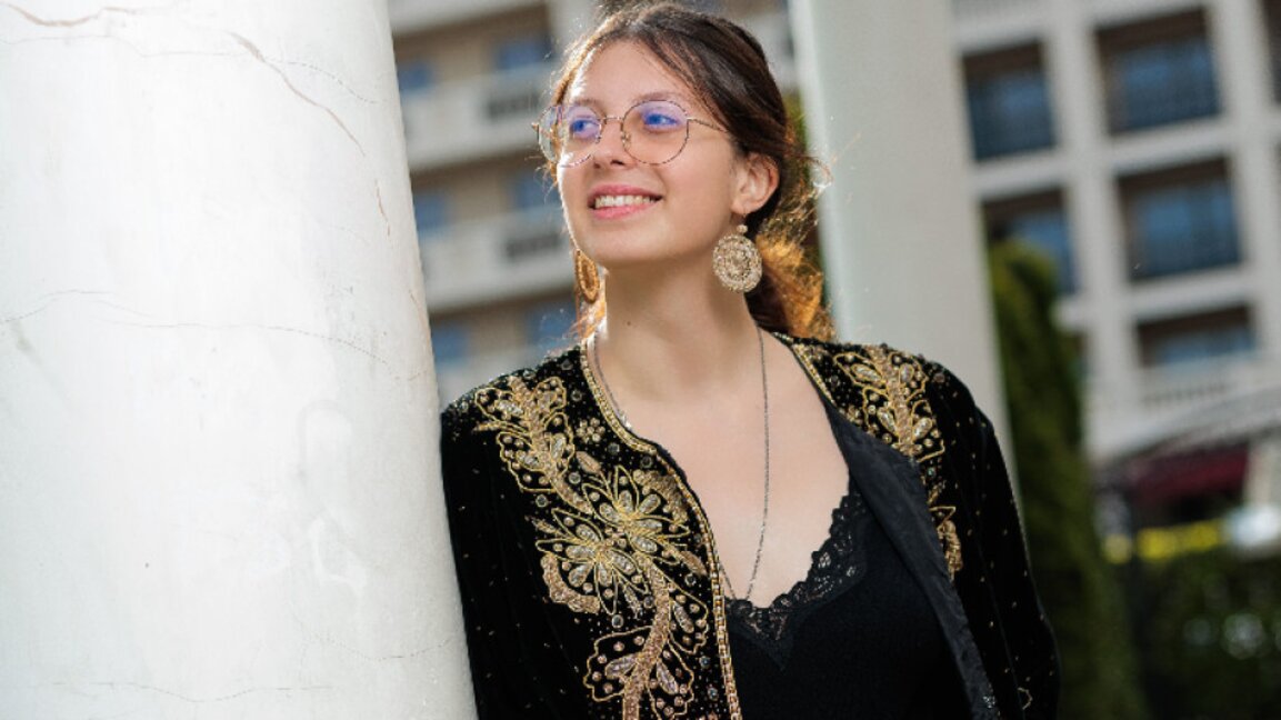 Bulgarian poetess wins Mili Dueli poetry competition