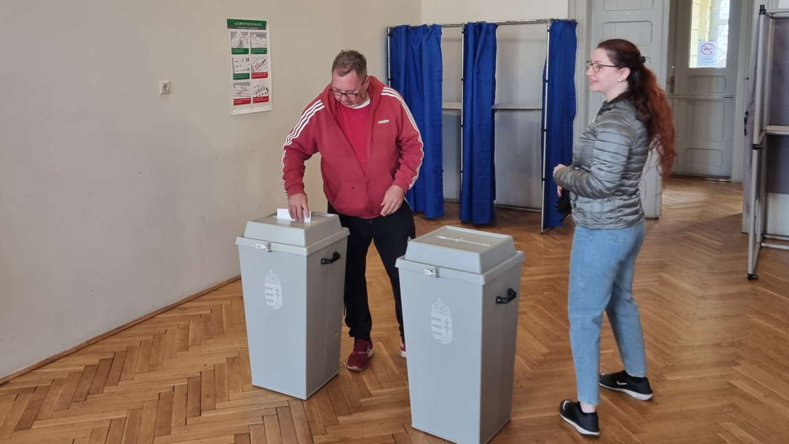 Избирателната активност в Унгария надвиш...