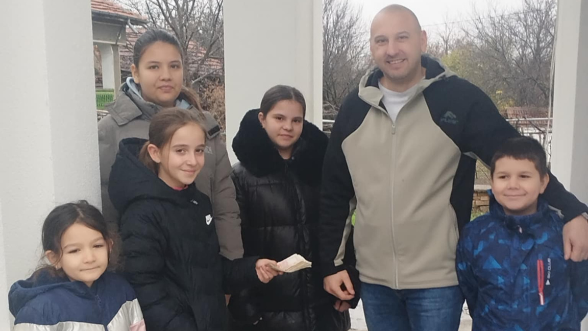 В плевенското село Искър продължава градежа на храма "Света Параскева"