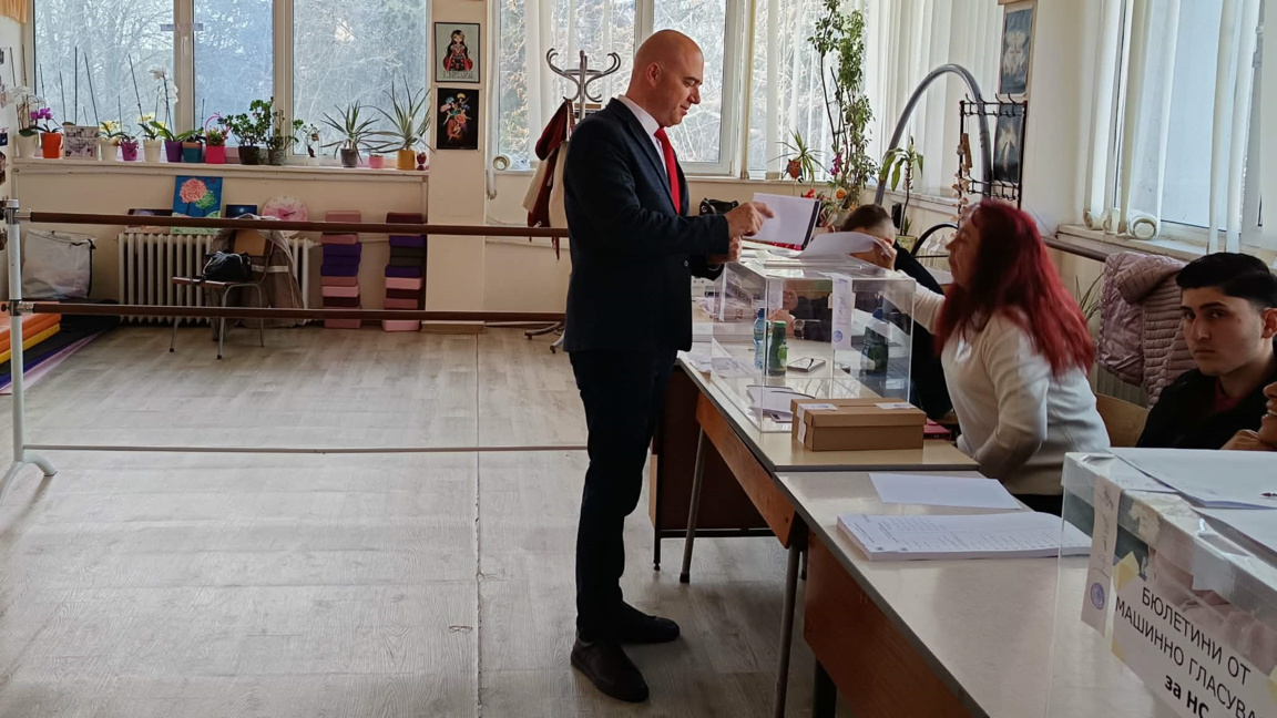 Илин Димитров: "Прогресивна България" ще върне държавността