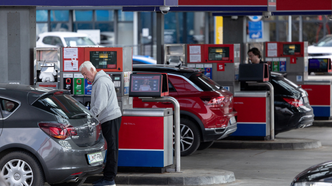 Словения ограничи покупките на гориво заради недостиг по бензиностанциите