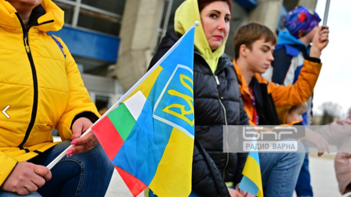 Командироването на български преподаватели в Украйна ще продължи