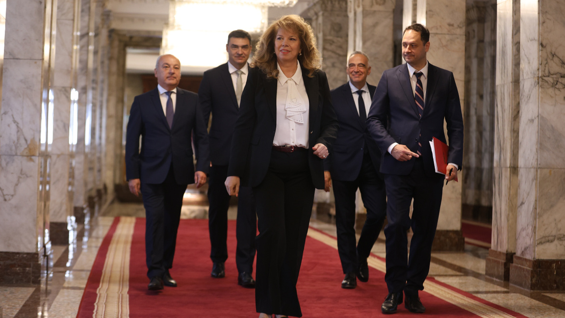 La presidenta ha iniciado las consultas con los partidos parlamentarios