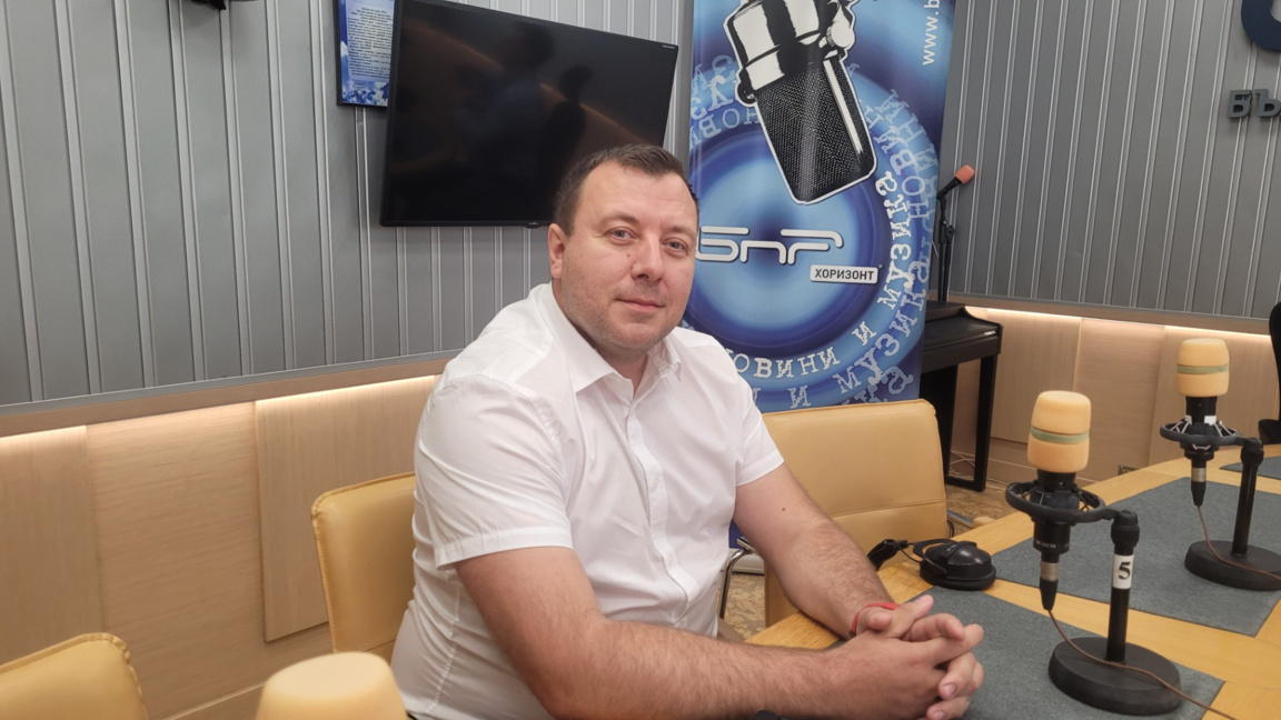 Петър Петров