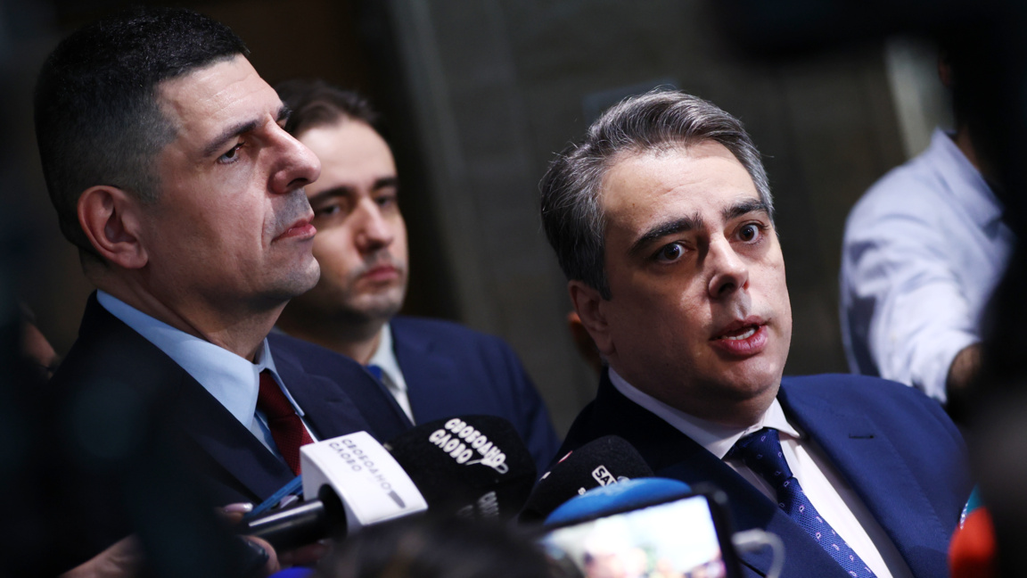 Асен Василев: Народът натисна бутона на това управление и викна: "Оставка!"