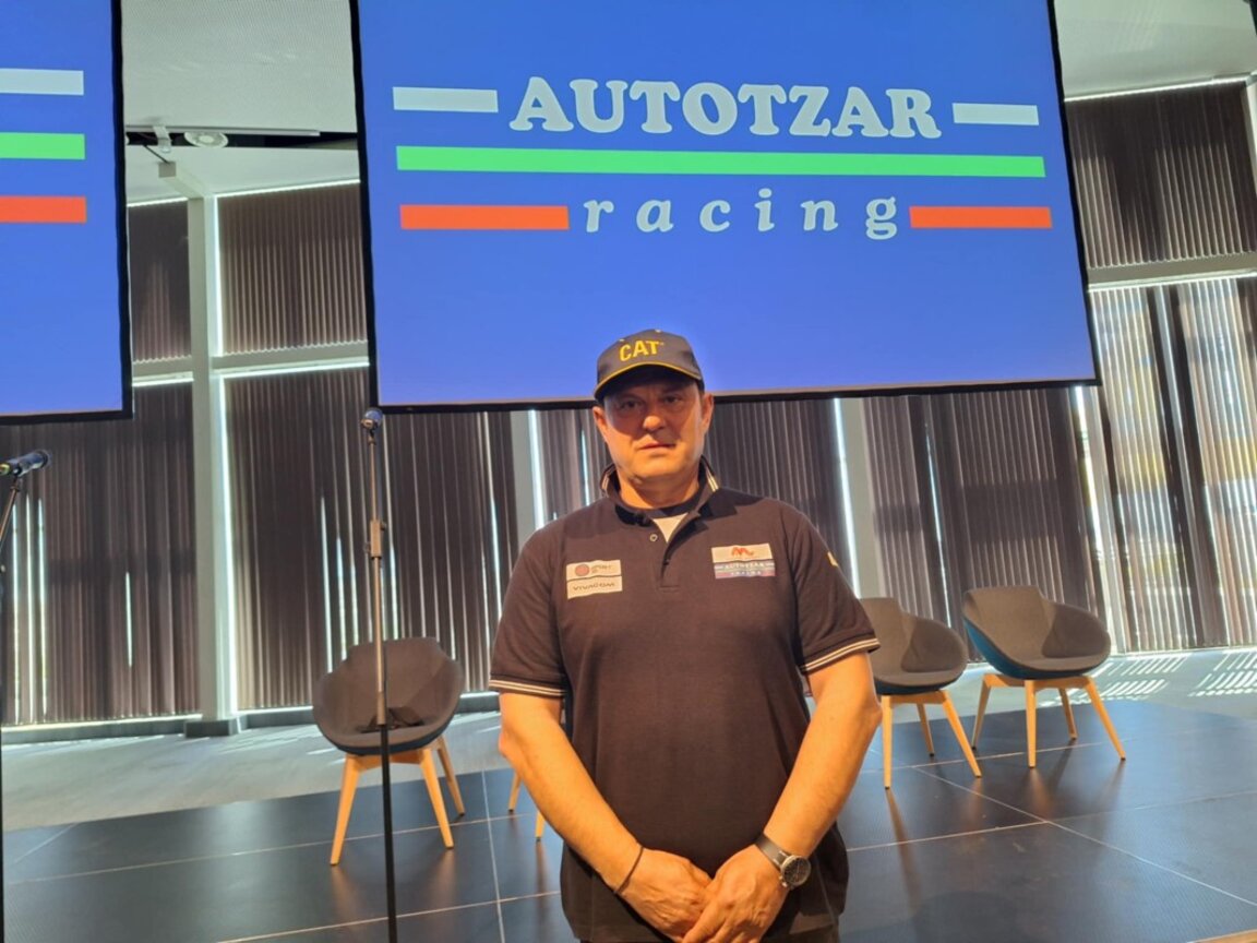 Бургаски гимназисти тестват автомобил симулиращ загуба на контрол