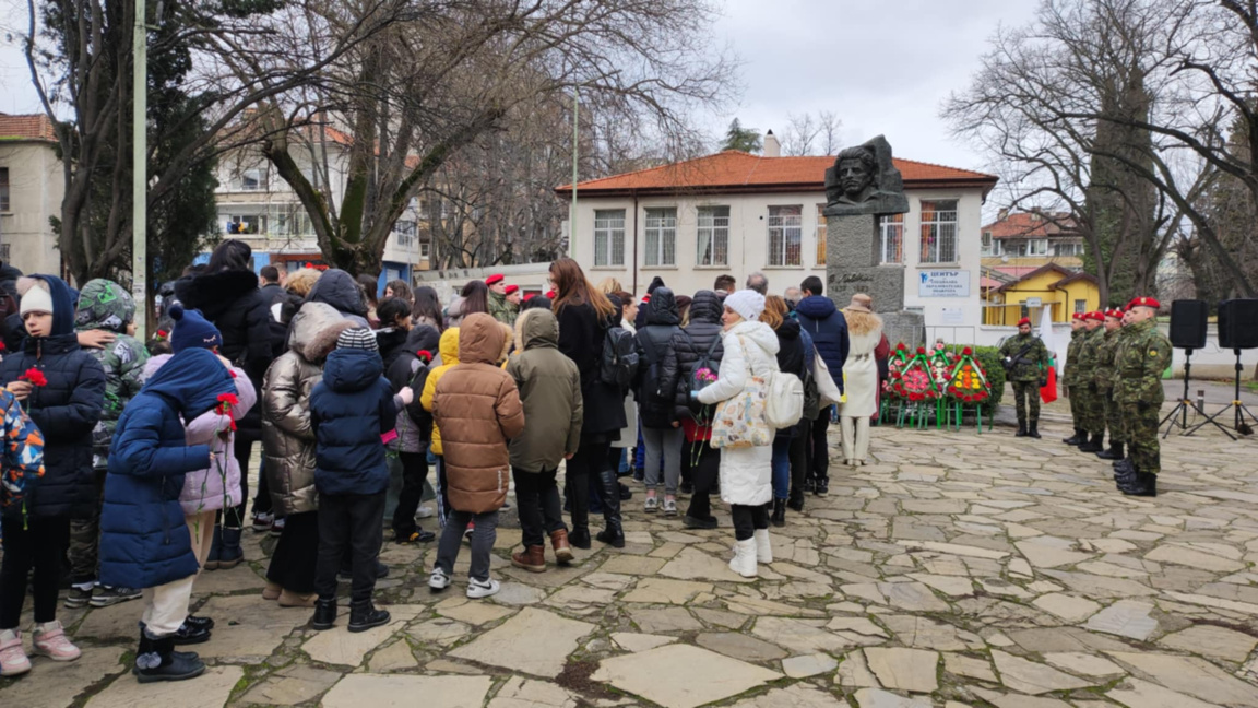 Признателна Стара Загора се поклони пред подвига на Левски